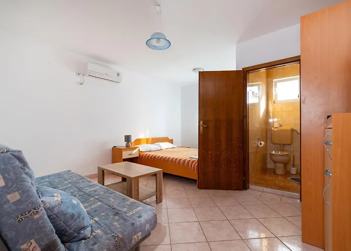 Apartman 4 Bedroom Lovely In Krusevo (Zadar)