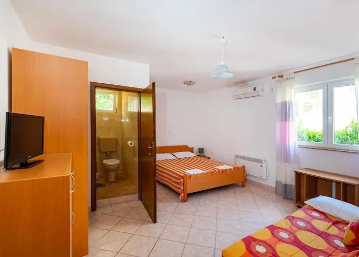 4 Bedroom Lovely In Krusevo (Zadar)