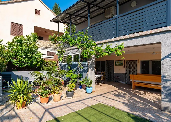 4 Bedroom Lovely In Apartman *