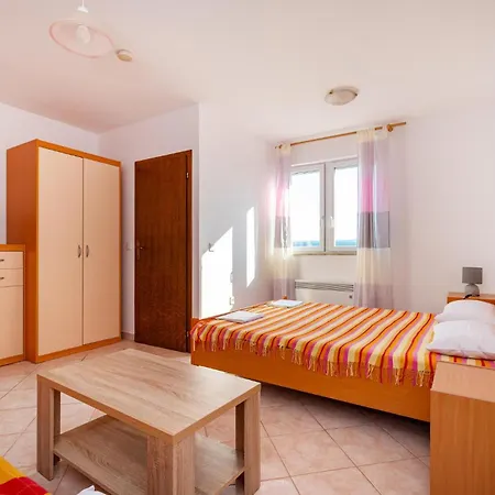 4 Bedroom Lovely In