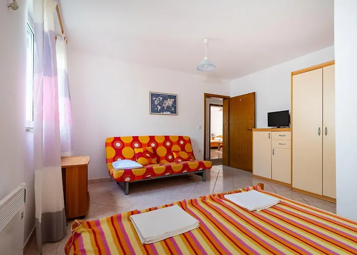 4 Bedroom Lovely In Kruševo