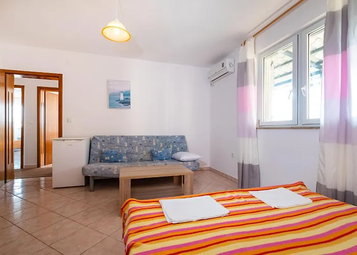4 Bedroom Lovely In Kruševo